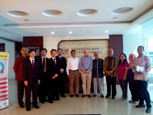 Pict. 1 JFBA delegation and Universitas Indonesia Lecturer From Right to Left: Mr. Parulian Aritonang, Ms. Laras, Ms. Henny Marlyna, Prof. Insan Budi Maulana, Prof. Agus Sardjono, Mr. Anton, Mr. Hamid Chalid (vice-dean), Mr. Takahashi, Mr. Shigetomi, Mr. Yamaguchi, Mr. Kimura, and Mr. Joko